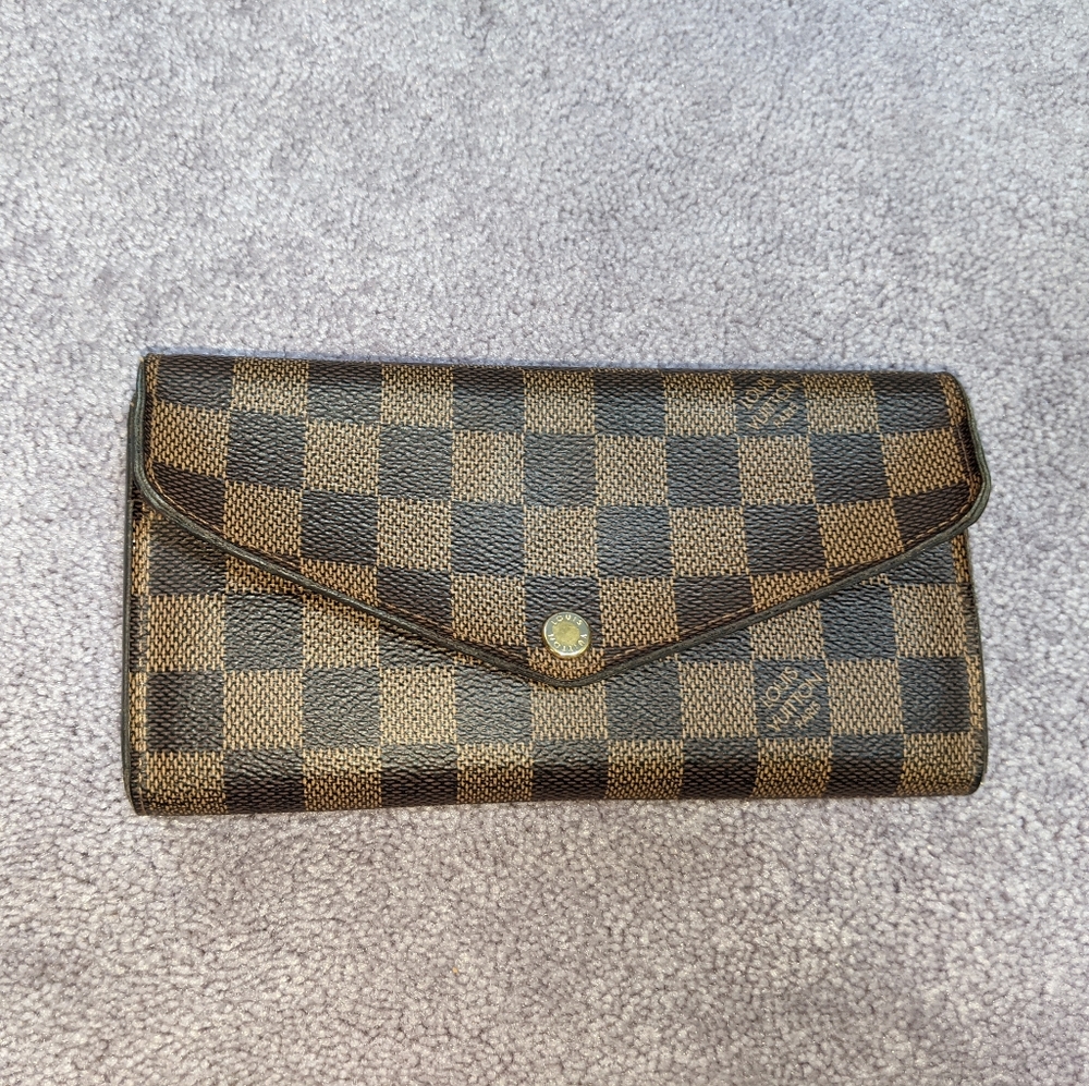 Louis Vuitton Damir Ebene Sarah Wallet - Picture 2 of 8